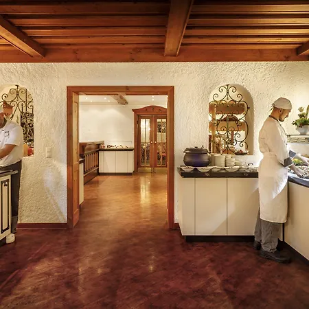 Valamar Szálloda 4*